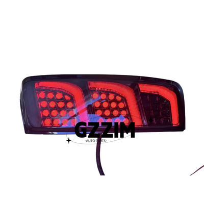 Isuzu DMAX 2021-2024 改造された尾灯 プラスチック式カーライト 後部ランプ ストップランプ 赤色